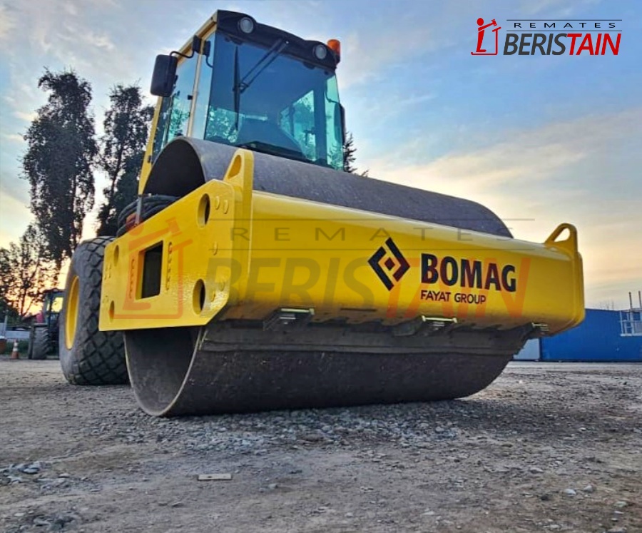 RODILLO BOMAG BW 211D-40 Año 2022