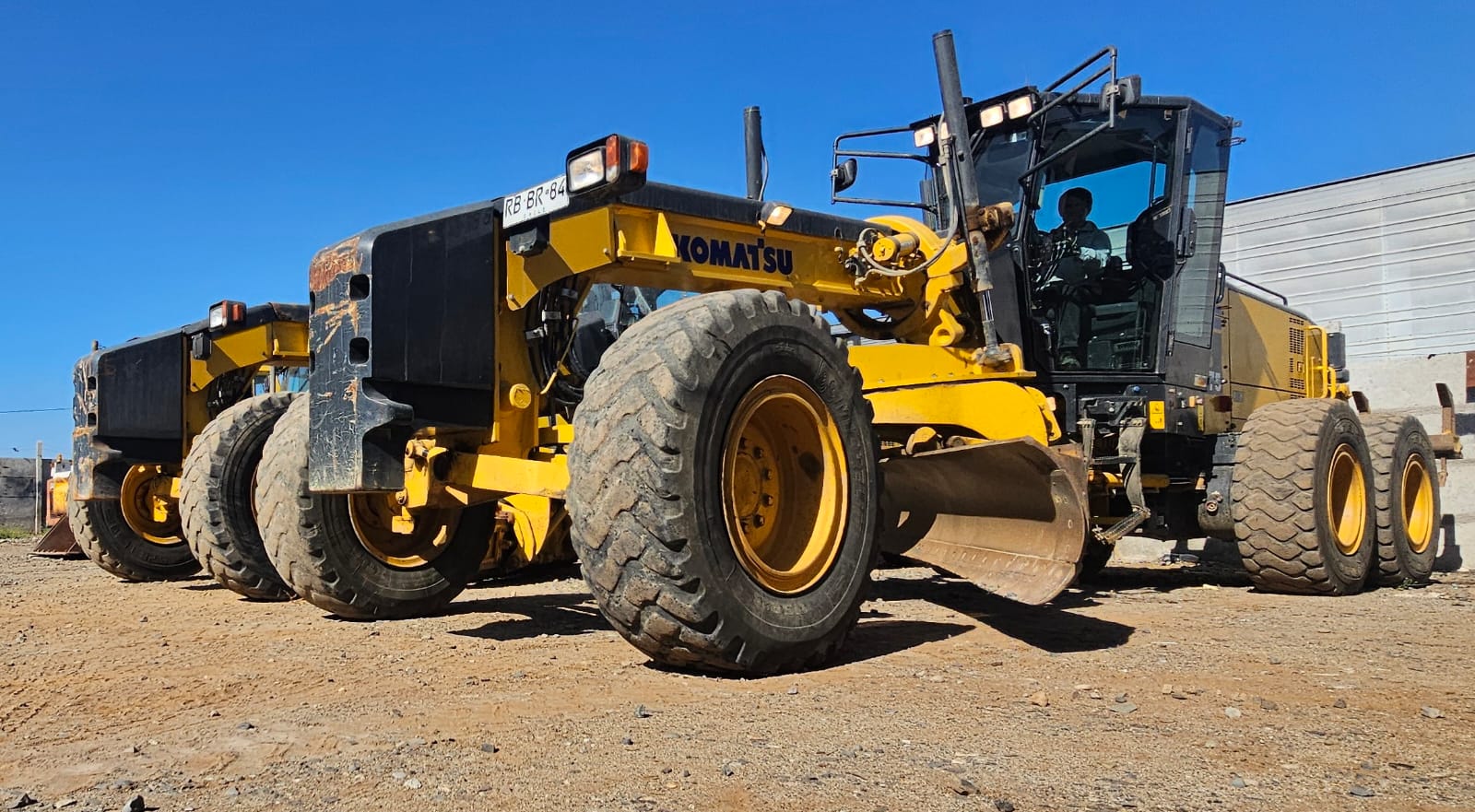 MOTONIVELADORA KOMATSU GD675-5 Año 2022